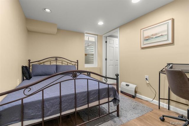 22247 Outer Drive, Dearborn, MI 48124