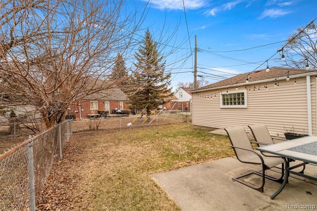 22247 Outer Drive, Dearborn, MI 48124