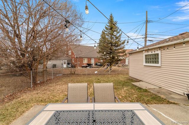 22247 Outer Drive, Dearborn, MI 48124