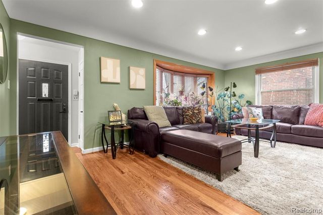 22247 Outer Drive, Dearborn, MI 48124