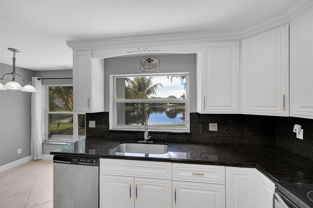 8236 White Rock Cir, Boynton Beach, FL 33436