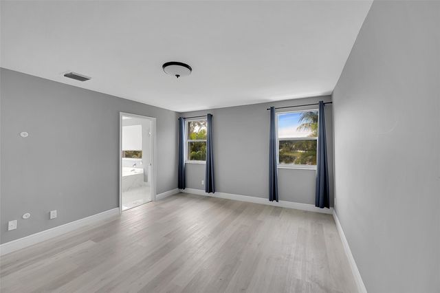 8236 White Rock Cir, Boynton Beach, FL 33436