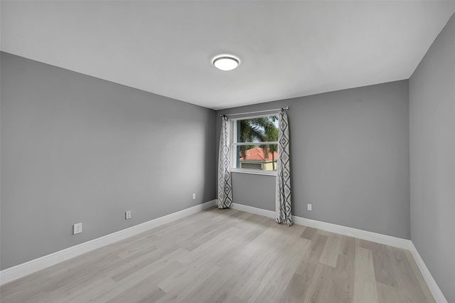 8236 White Rock Cir, Boynton Beach, FL 33436