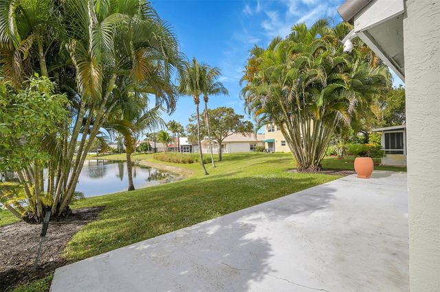 8236 White Rock Cir, Boynton Beach, FL 33436
