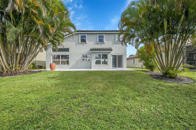 8236 White Rock Cir, Boynton Beach, FL 33436
