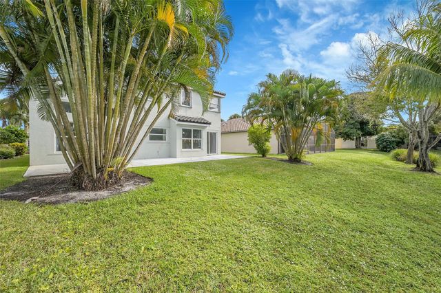 8236 White Rock Cir, Boynton Beach, FL 33436