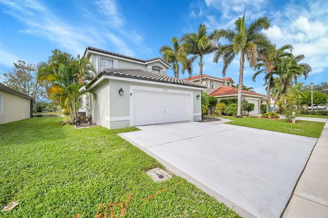 8236 White Rock Cir, Boynton Beach, FL 33436