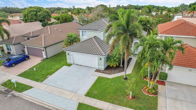 8236 White Rock Cir, Boynton Beach, FL 33436