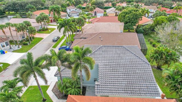 8236 White Rock Cir, Boynton Beach, FL 33436