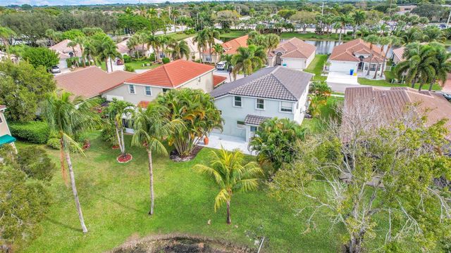 8236 White Rock Cir, Boynton Beach, FL 33436