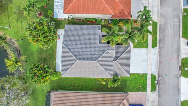 8236 White Rock Cir, Boynton Beach, FL 33436