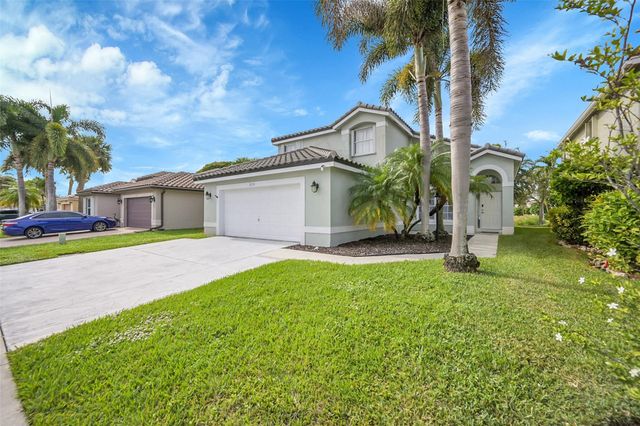 8236 White Rock Cir, Boynton Beach, FL 33436
