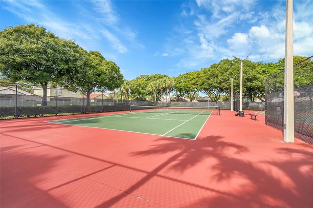 8236 White Rock Cir, Boynton Beach, FL 33436