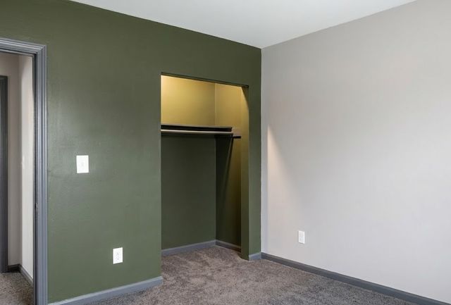 299 Beacon Boulevard, Chicago Heights, IL 60411