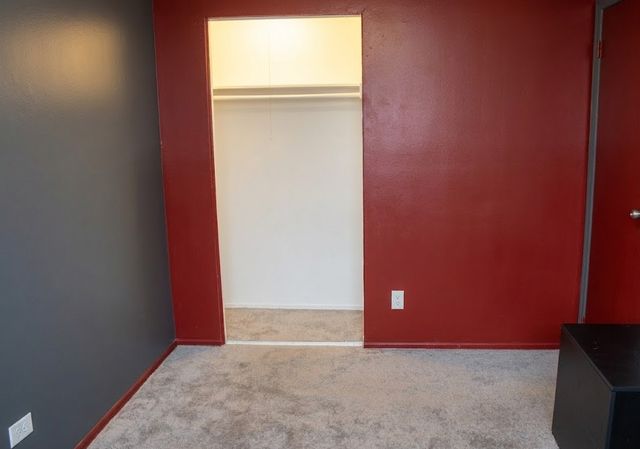 299 Beacon Boulevard, Chicago Heights, IL 60411