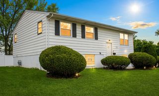 299 Beacon Boulevard, Chicago Heights, IL 60411