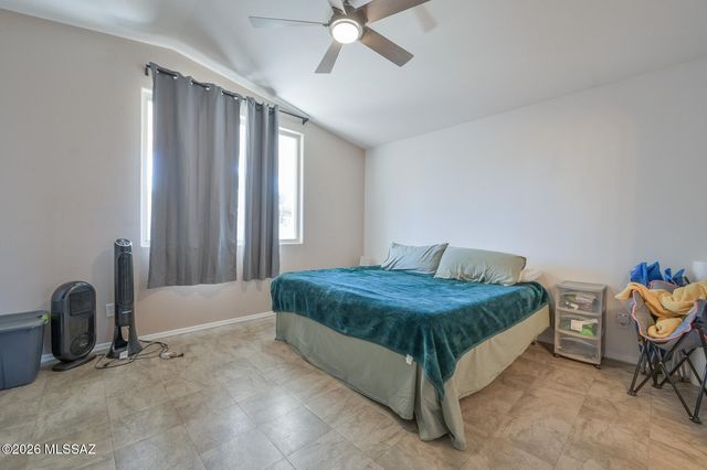 8685 S Desert Dove Drive, Tucson, AZ 85747