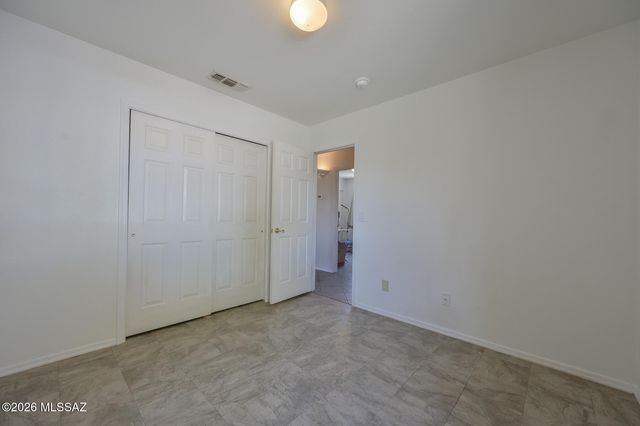 8685 S Desert Dove Drive, Tucson, AZ 85747