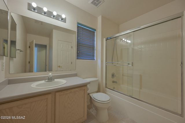 8685 S Desert Dove Drive, Tucson, AZ 85747