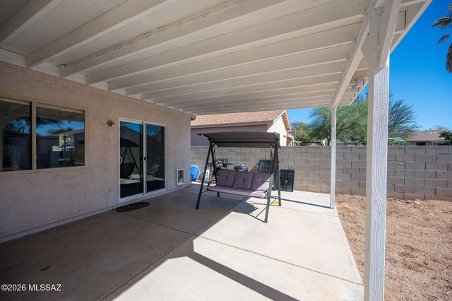 8685 S Desert Dove Drive, Tucson, AZ 85747