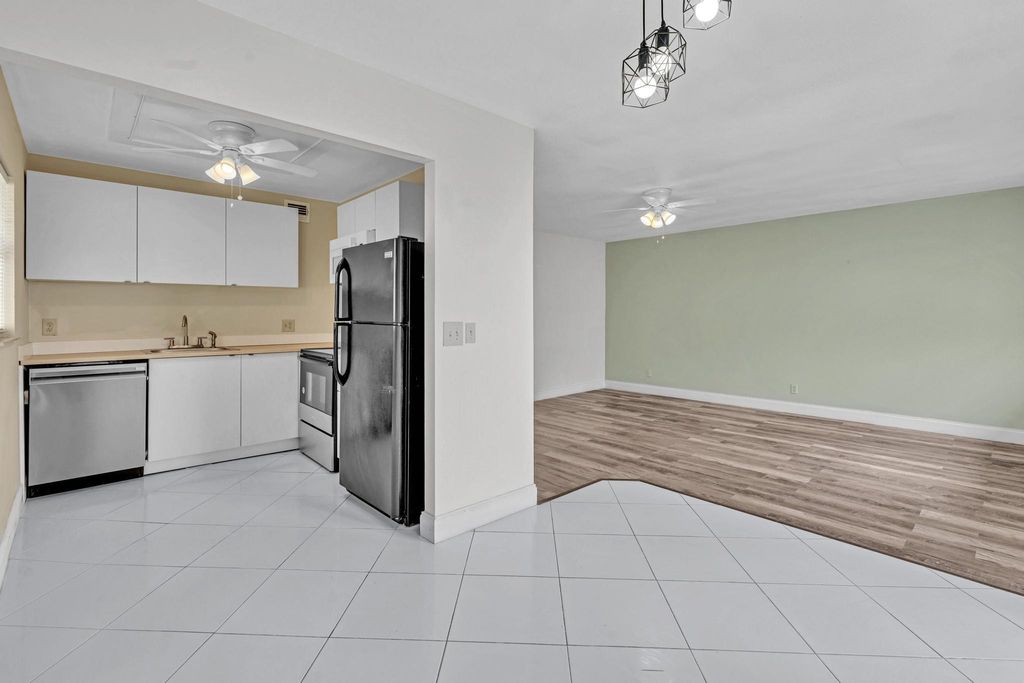 365 Flanders H, Delray Beach, FL 33484