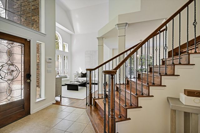 17120 Northlake Hills DR, Jonestown, TX 78645