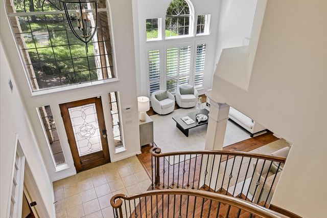 17120 Northlake Hills DR, Jonestown, TX 78645