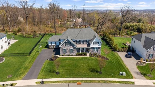 9 Donna Dr, Raritan Twp., NJ 08822