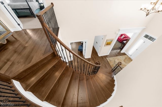 9 Donna Dr, Raritan Twp., NJ 08822