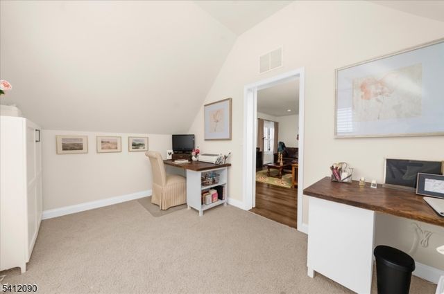 9 Donna Dr, Raritan Twp., NJ 08822