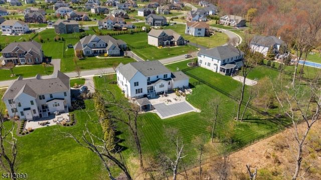 9 Donna Dr, Raritan Twp., NJ 08822
