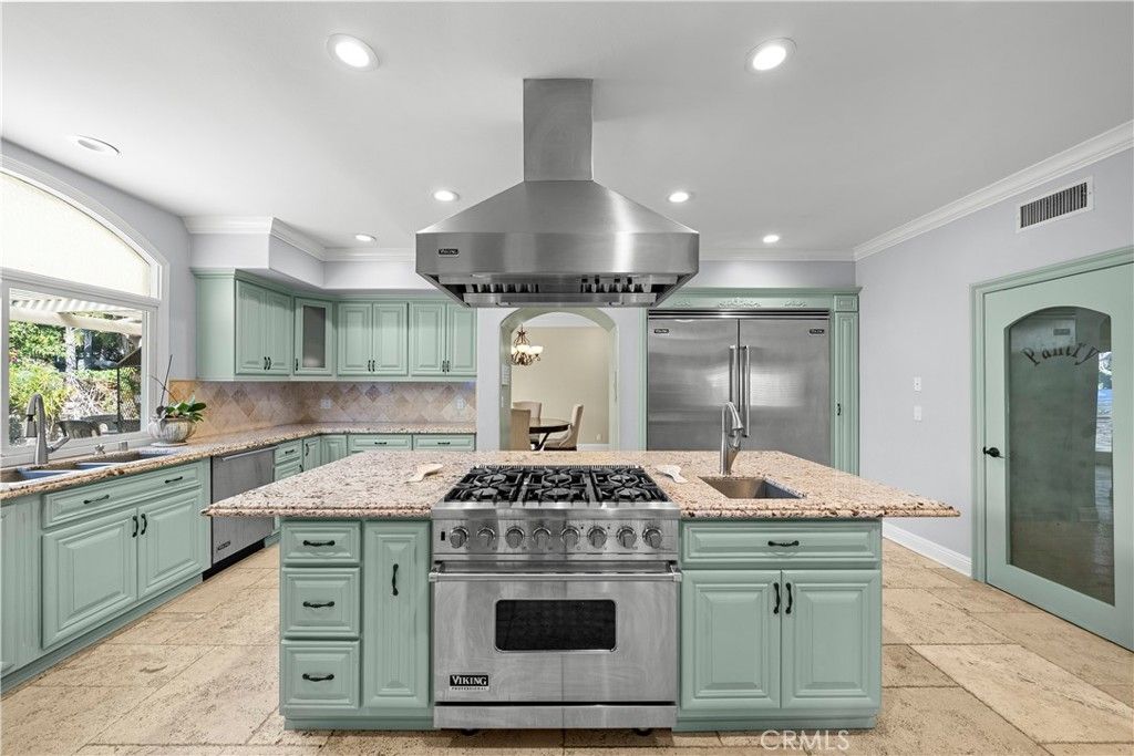 10909 Willowbrae Avenue, Chatsworth, CA 91311 — photo 4