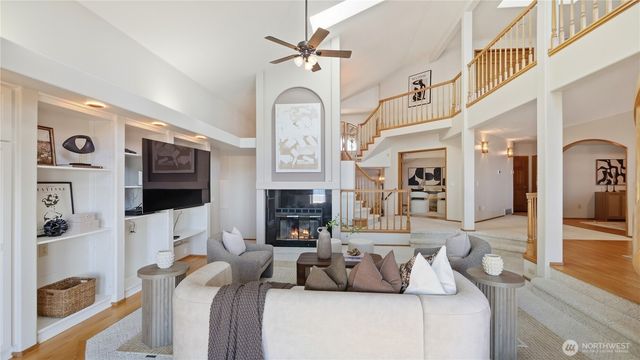 11812 Marine View Drive, Edmonds, WA 98026