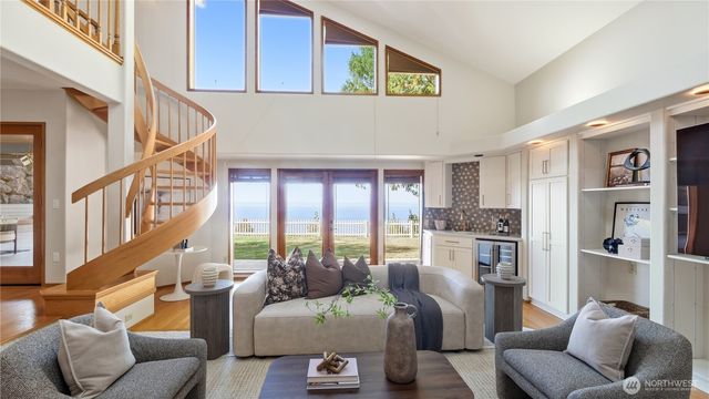 11812 Marine View Drive, Edmonds, WA 98026