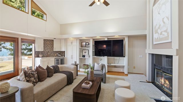 11812 Marine View Drive, Edmonds, WA 98026