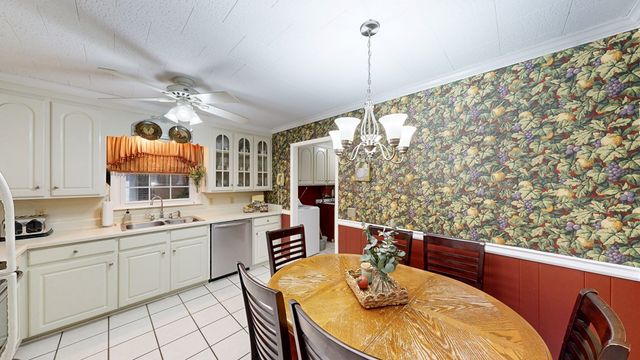 402 Park Street, Ashford, AL 36312