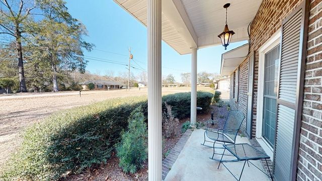 402 Park Street, Ashford, AL 36312