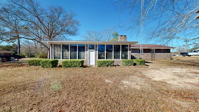 402 Park Street, Ashford, AL 36312