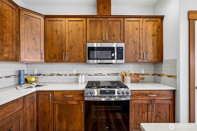 1806 40th Court, Anacortes, WA 98221