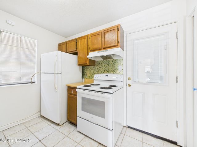 104 Country Lane A, Lafayette, LA 70508