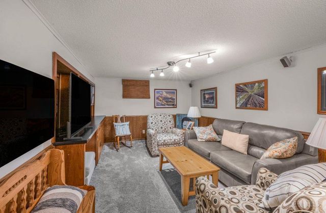 11323 Wren Street NW, Coon Rapids, MN 55433