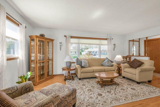 11323 Wren Street NW, Coon Rapids, MN 55433