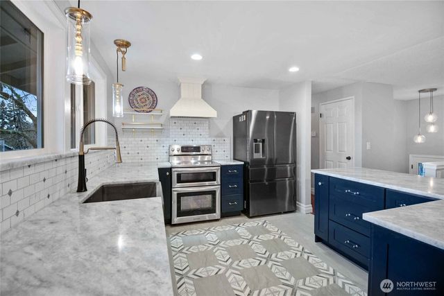 12639 NE 141st Way, Kirkland, WA 98034