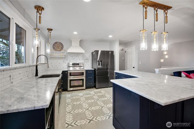 12639 NE 141st Way, Kirkland, WA 98034