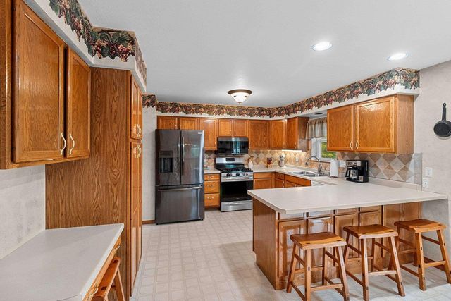 W9322 OAKWOOD DRIVE, Hortonville, WI 54944