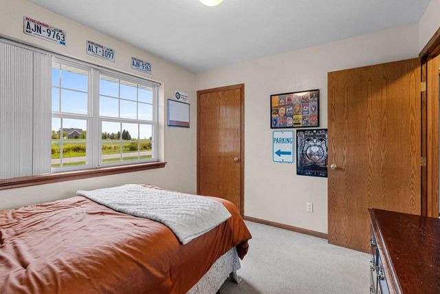W9322 OAKWOOD DRIVE, Hortonville, WI 54944