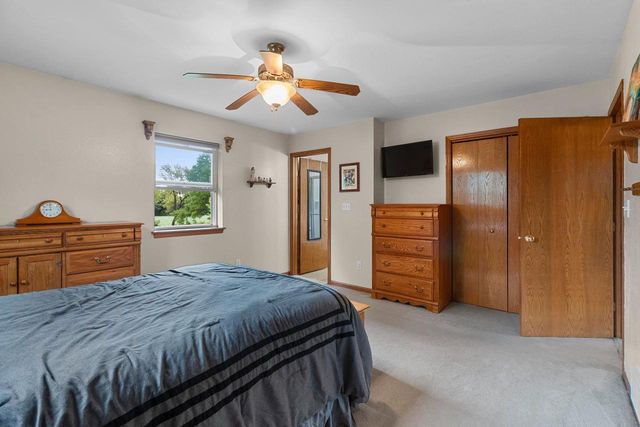 W9322 OAKWOOD DRIVE, Hortonville, WI 54944