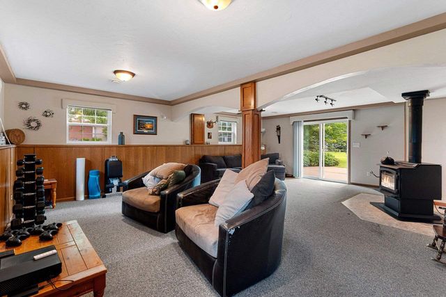 W9322 OAKWOOD DRIVE, Hortonville, WI 54944