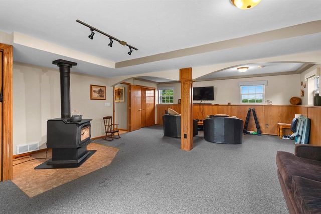 W9322 OAKWOOD DRIVE, Hortonville, WI 54944