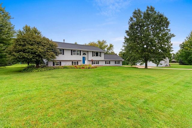 W9322 OAKWOOD DRIVE, Hortonville, WI 54944